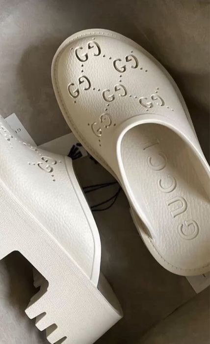 Beżowe klapki damskie Gucci Crocs platformy buty gumowe 38/39 NOWE