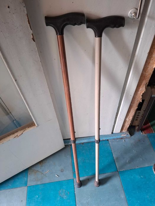 Трость для хотьбы.