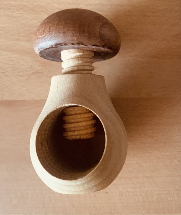 NOWY dziadek do orzechów