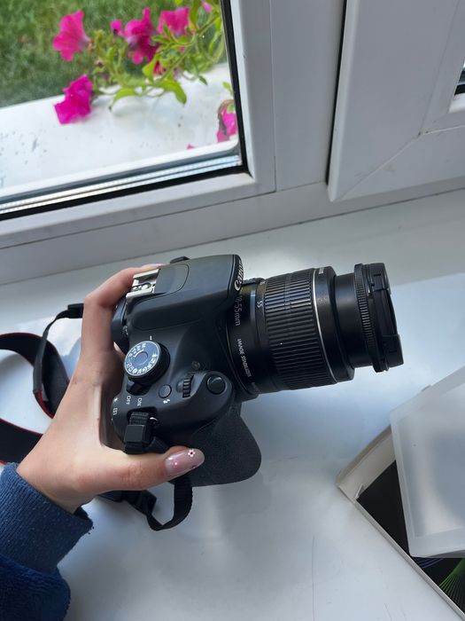 Canon 1200D + 18–55mm (kit) + 2 батареї + зарядка + кабель