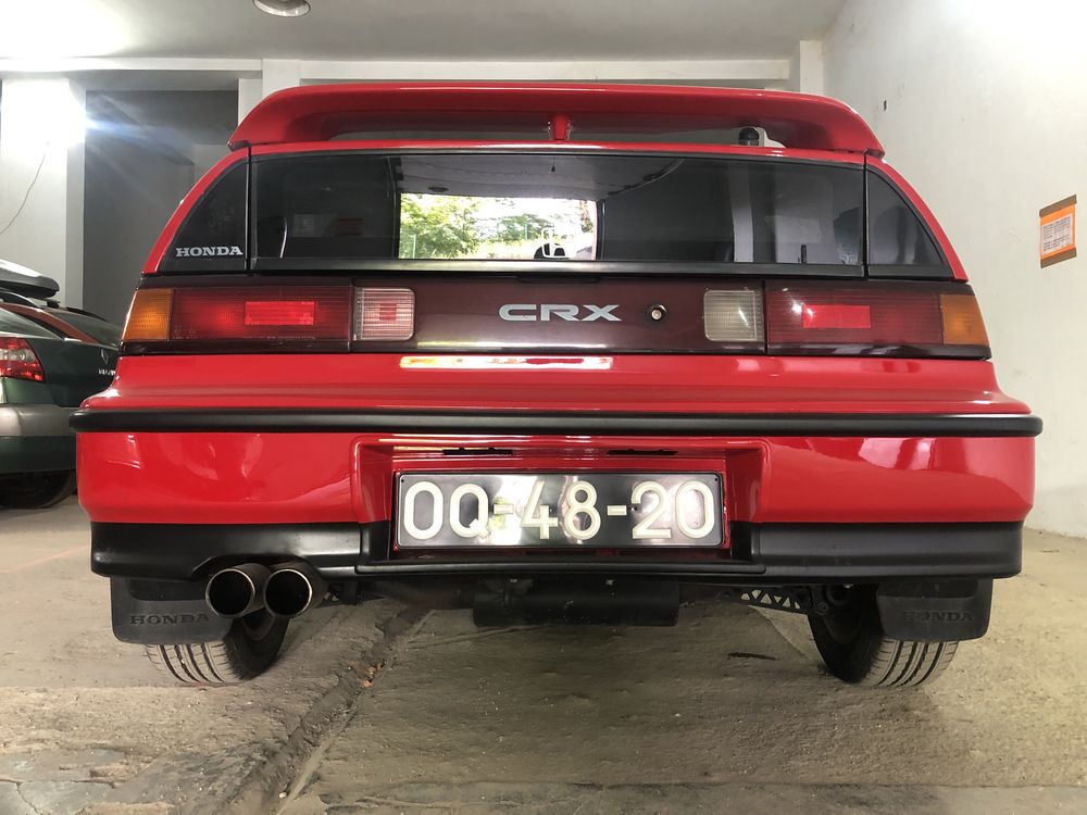 Honda CRX 16i16 em excelente estado