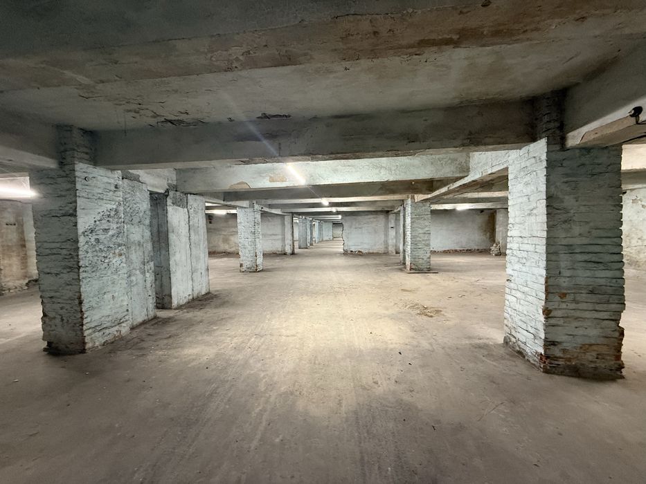 Оренда приміщення 1550м2 підвального типу вільного призначення