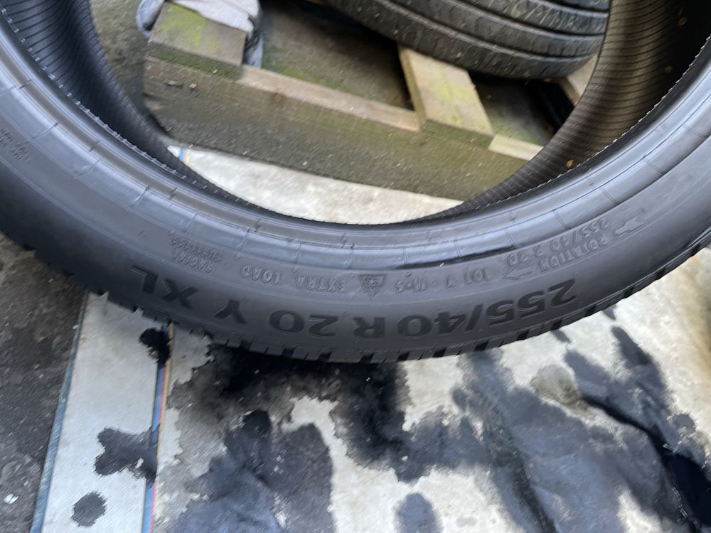 275/40 R20 R20 Continental Allseasoncontact