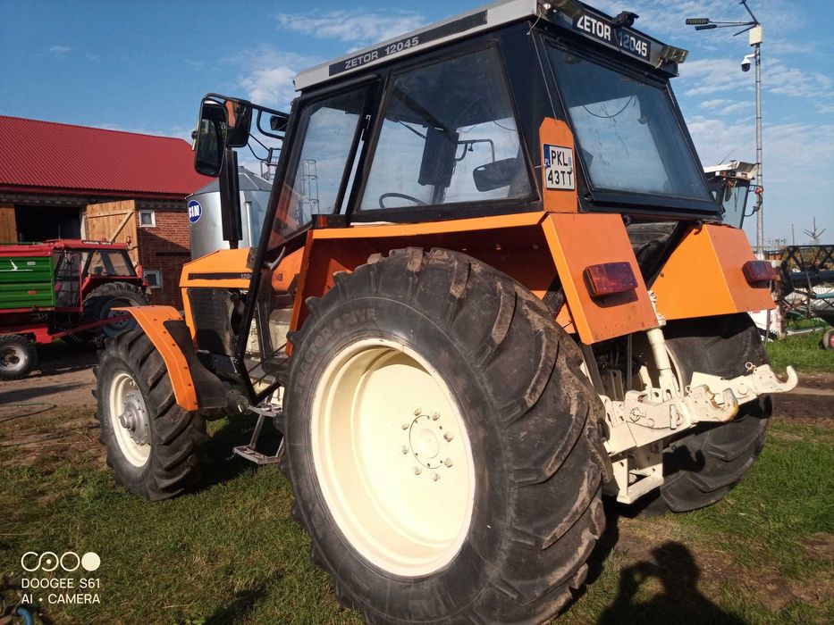 Ciagnik Zetor12045
