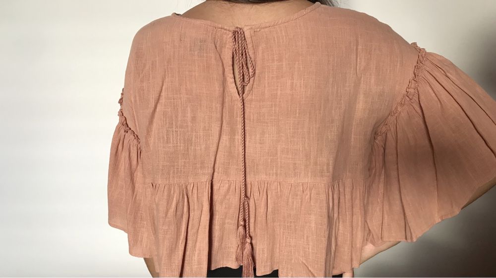 Blusa com detalhes