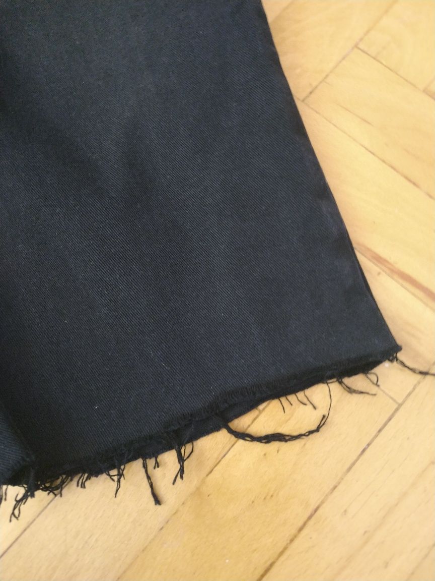 Czarne spodenki męskie jeans 92 w pasie