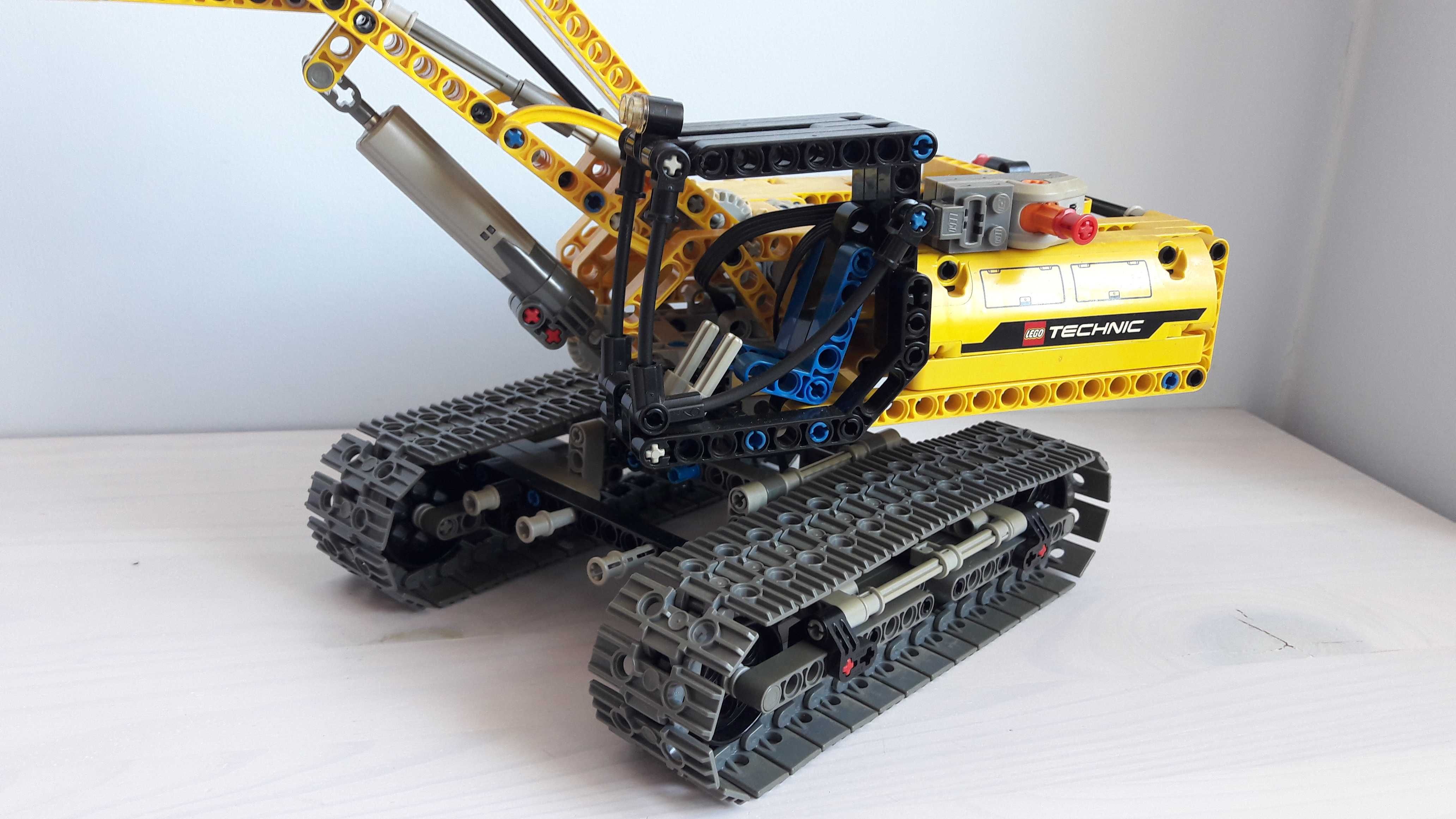 Lego Technic 42006 (10-16) Koparka gąsienicowa