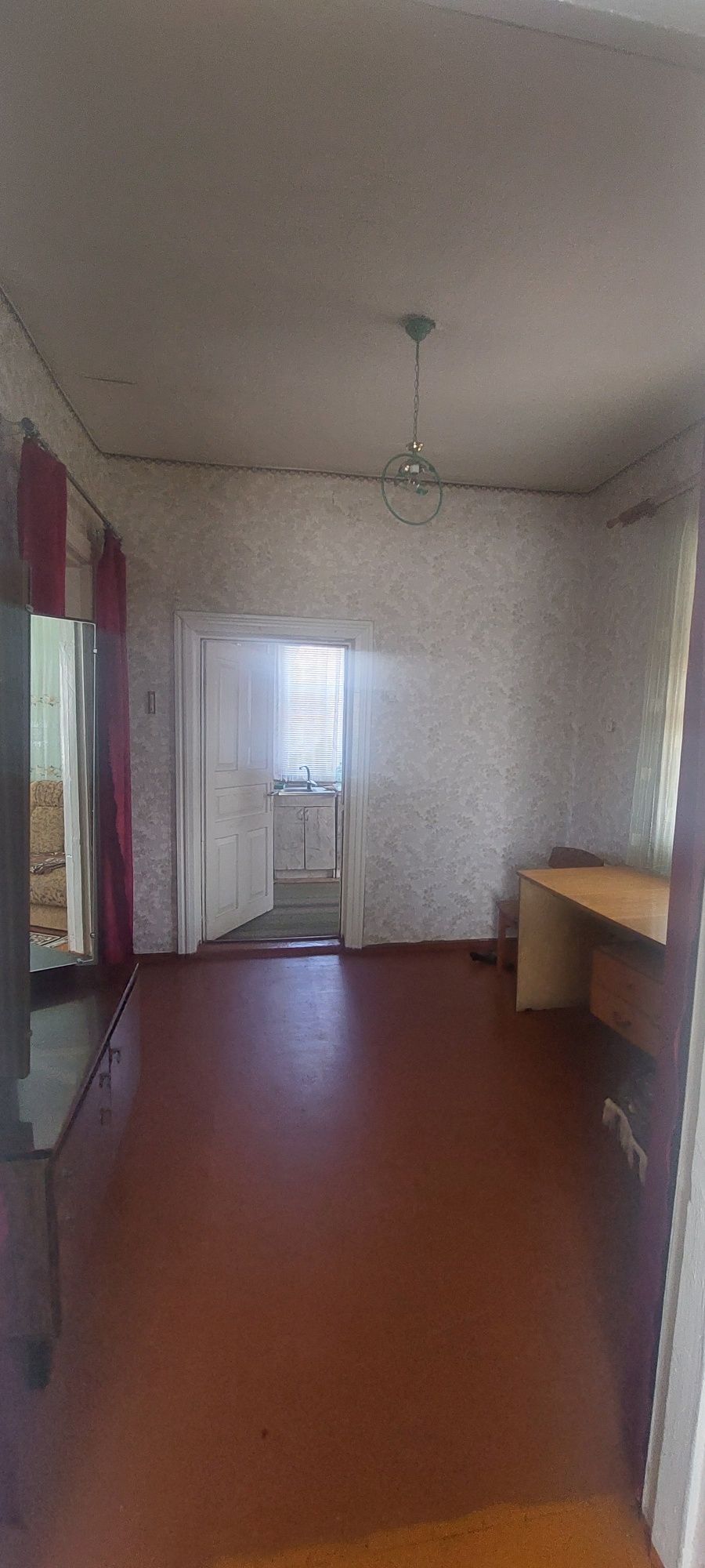 Продається будинок в житловому стані з земельною ділянкою у м. Конотоп