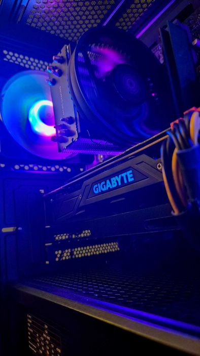 PC Gamer i5 8600k 4.3Ghz| 16Gb DDR4|GTX 1070 8GB | SSD+HDD|Win 11|ARGB