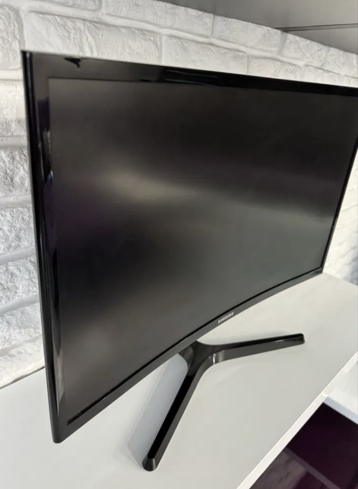 Samsung 24" C24F396FHU
