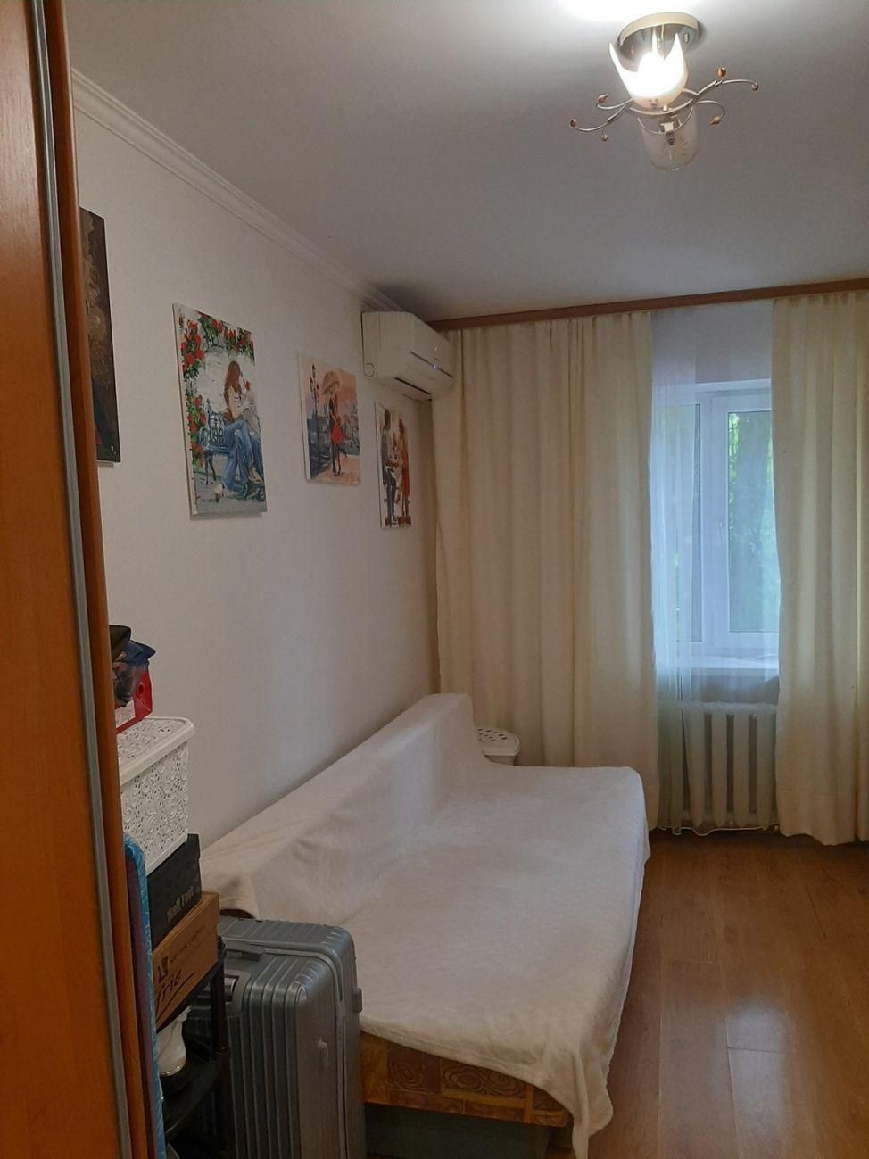Продам классную  коммуну на Черемушках  (671-963)