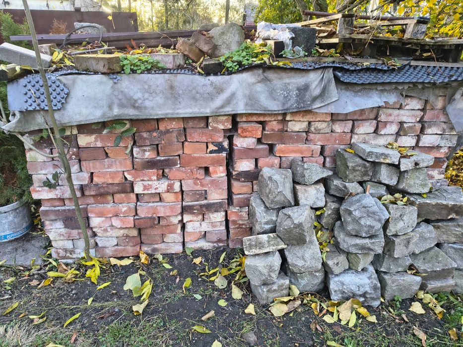 Cegła rozbiórkowa - stara