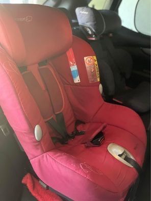 Cadeiras BEBE CONFORT modelo Milofix, com isofix