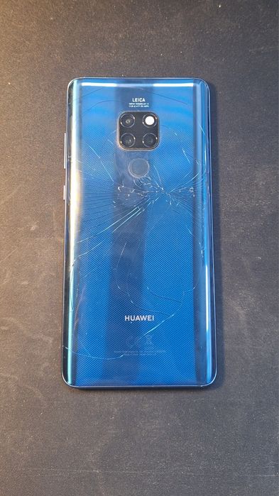 Huawei mate 20. Rozbite plecki
