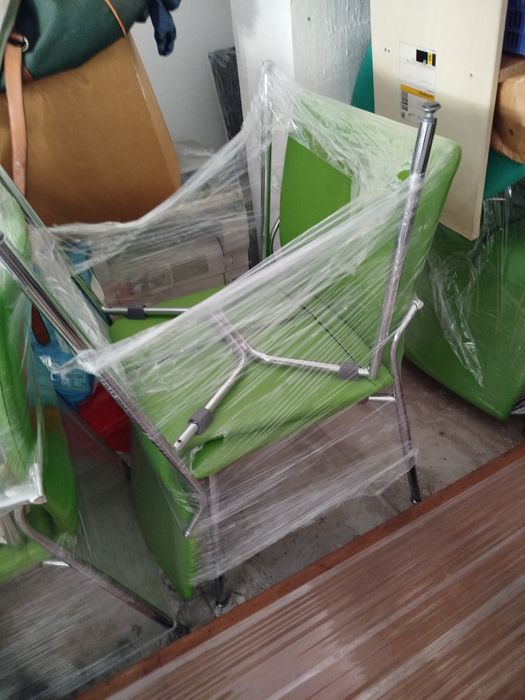 6 Cadeiras para casa ou escritório (novas)