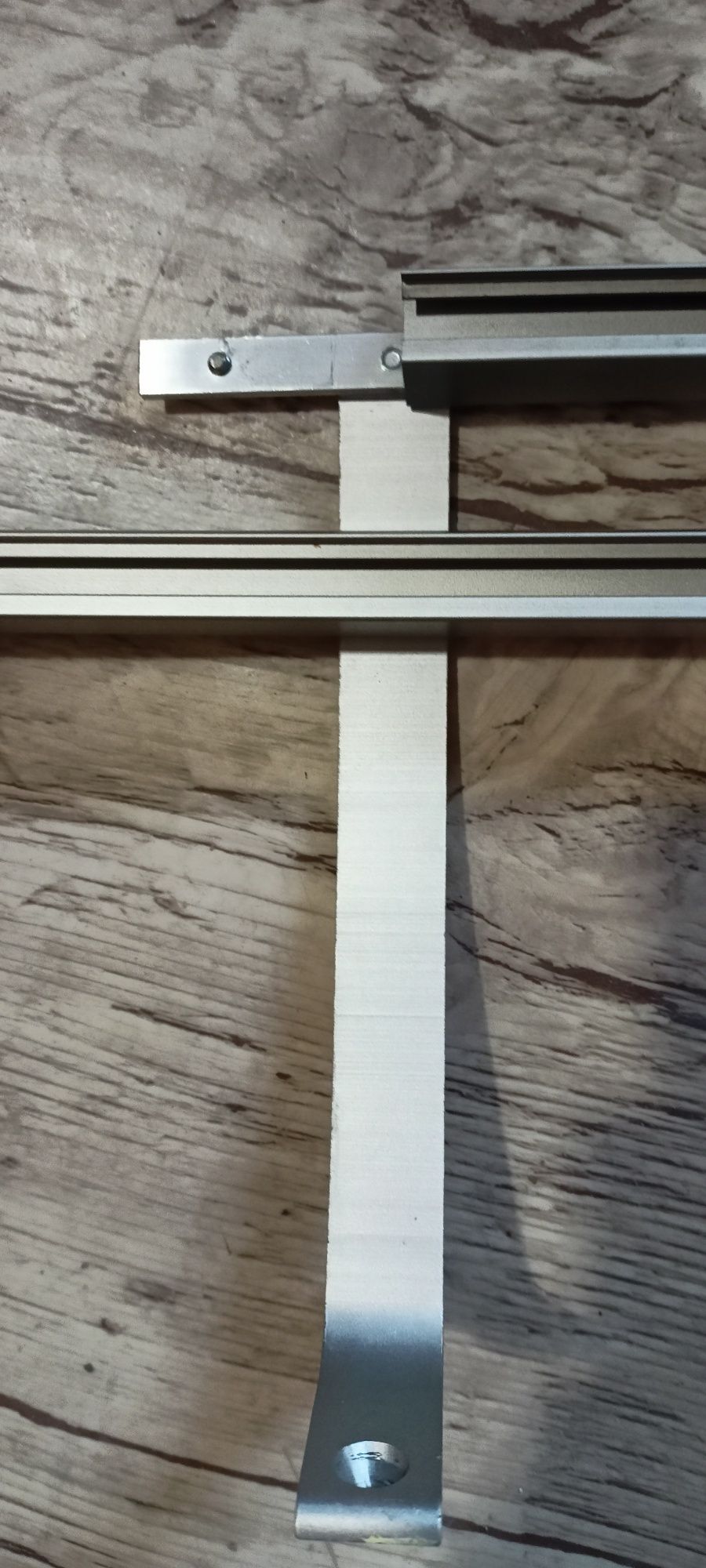 Karnisz aluminiowy na ok. 283cm, 180 i 169cm