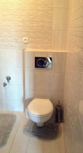 Pokój z własną łazienką, aneks kuchenny.