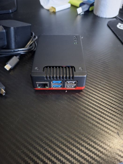 Rasberry pi 5 z akcesoriami