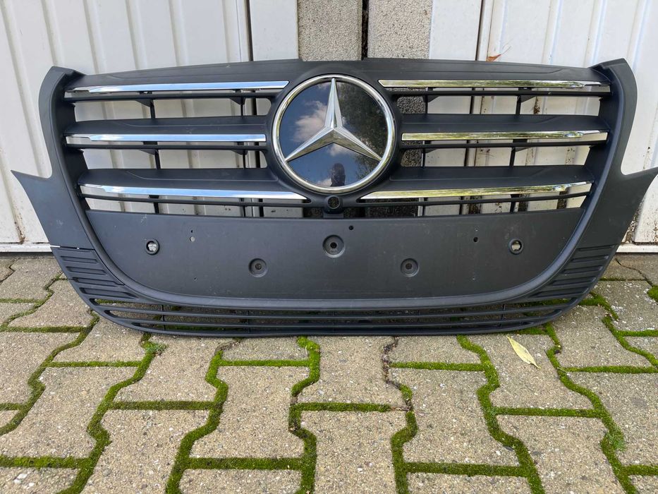 Atrapa Grill Vito w447 lift 2024r.