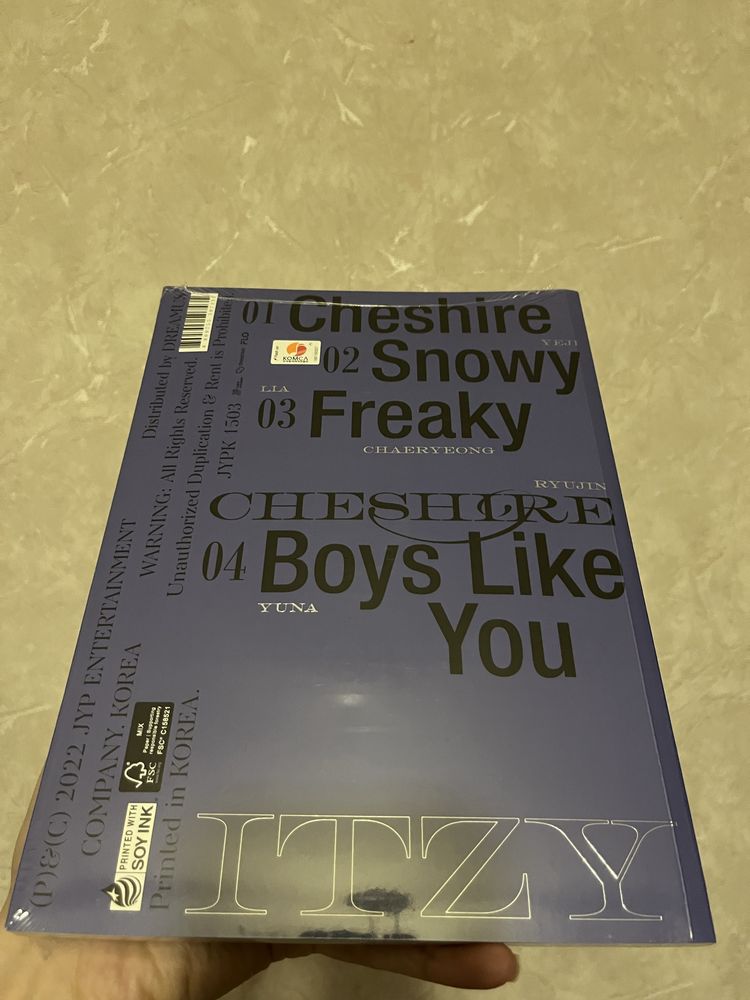 ITZY Cheshire LIMITED kpop album