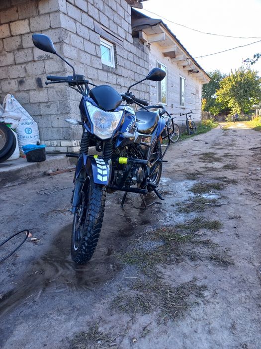 Продам мотоцикл lifan cityr 200