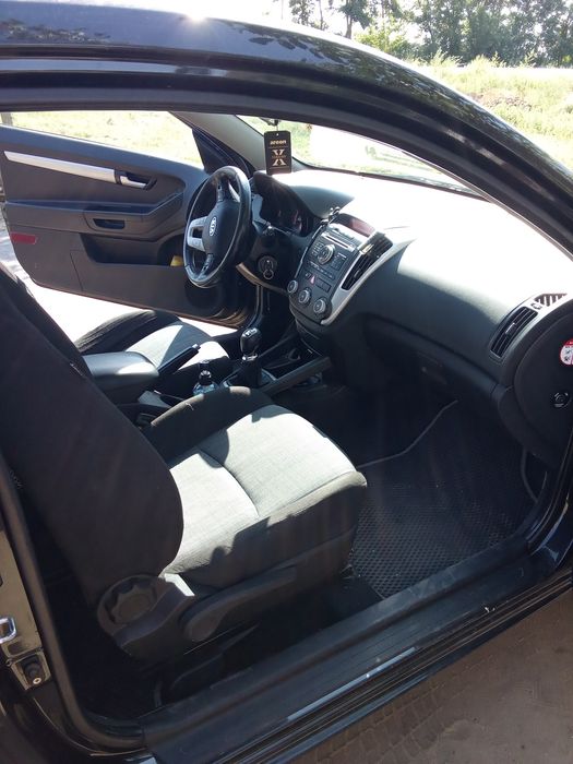 Продам kia ceed 2010 г