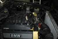 Мотор BMW M60B40 двигатель запчасти