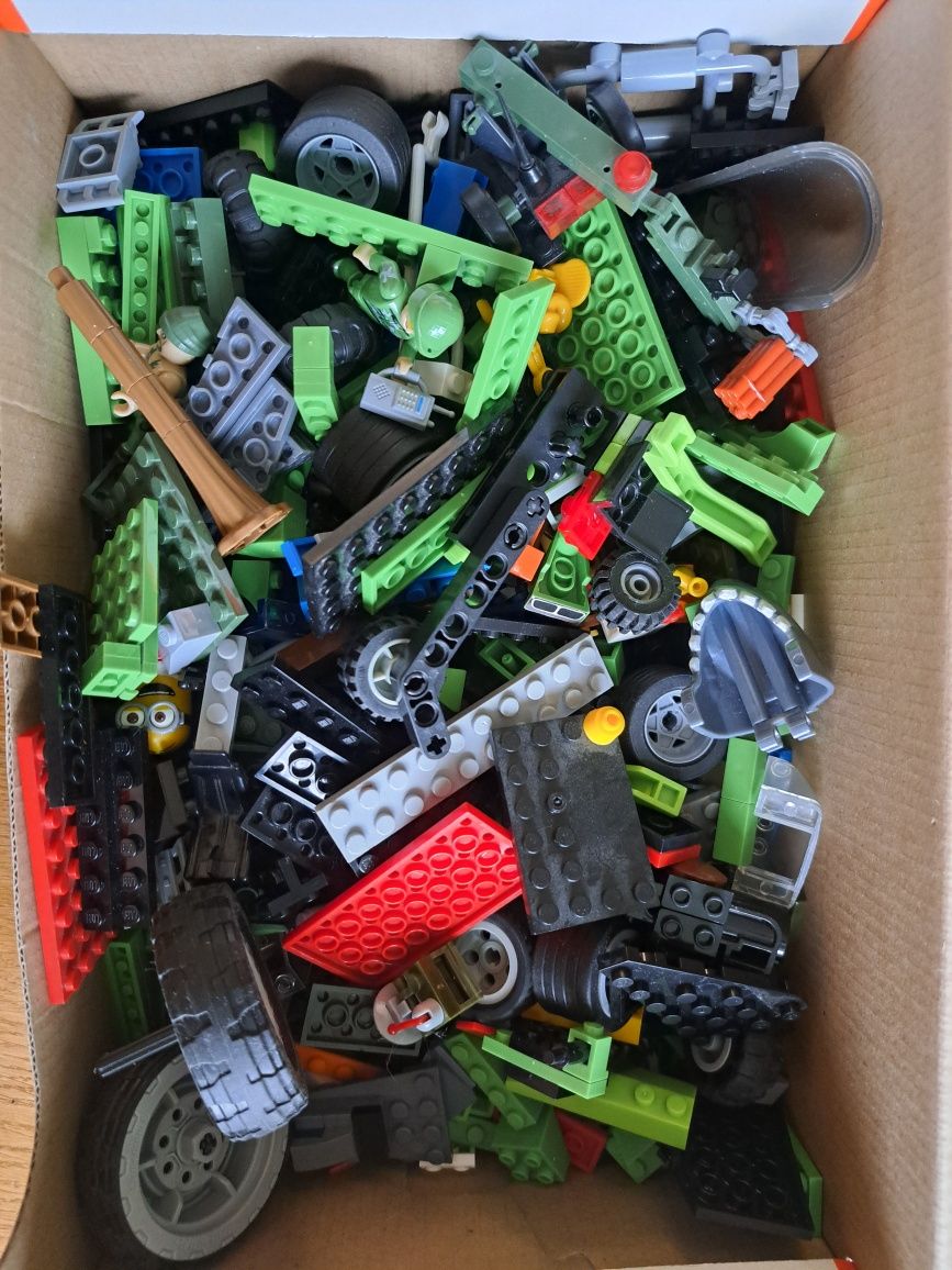 Klocki Ninjago, City kilkanaście zestawów + gratis