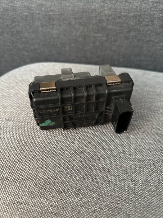 Електронний активатор турбіни Ауді А6 С7 2015 3.0 бітурбо WAG GROUP