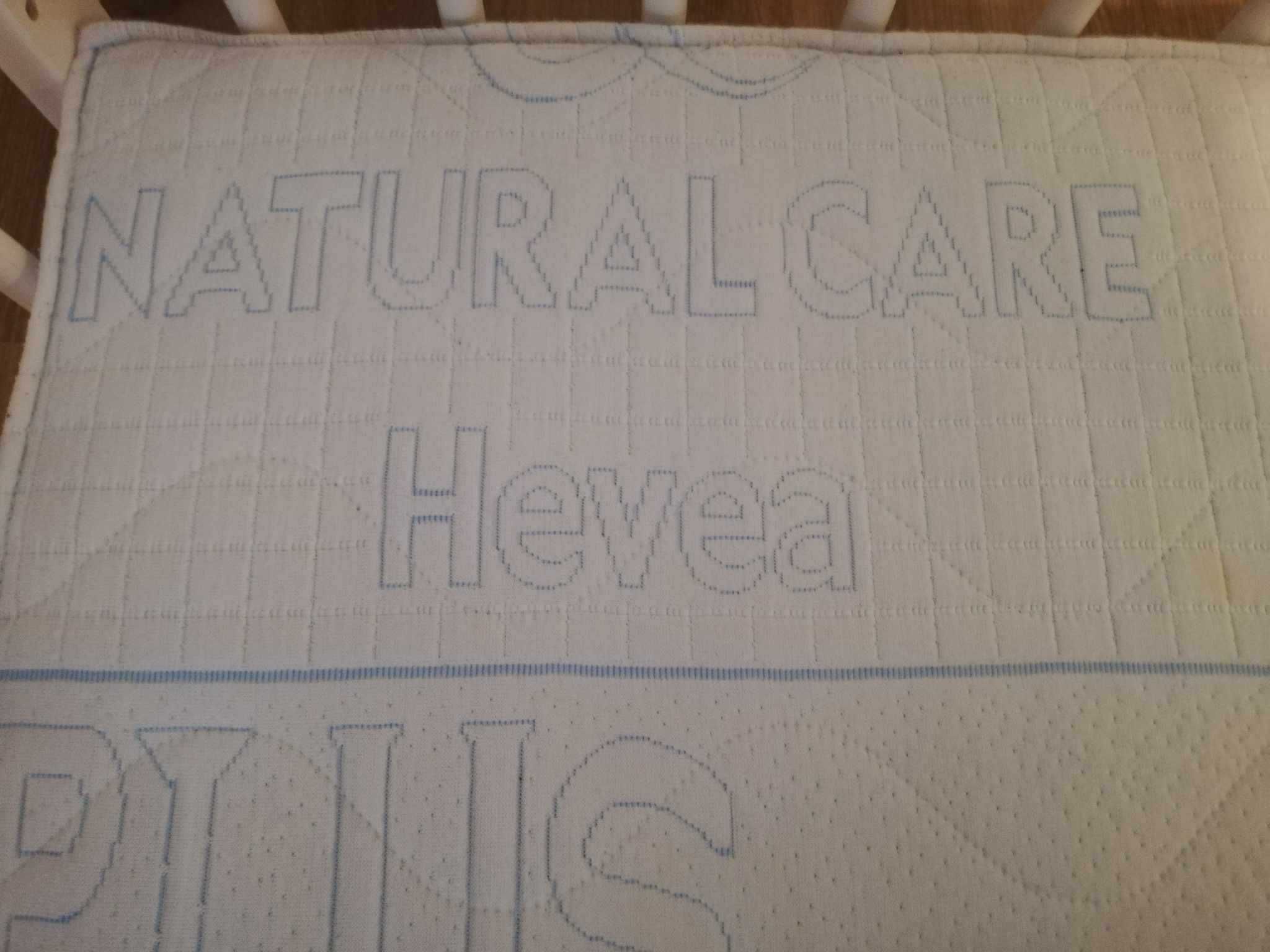 Łóżeczko drewniane dla dziecka + materac Hevea