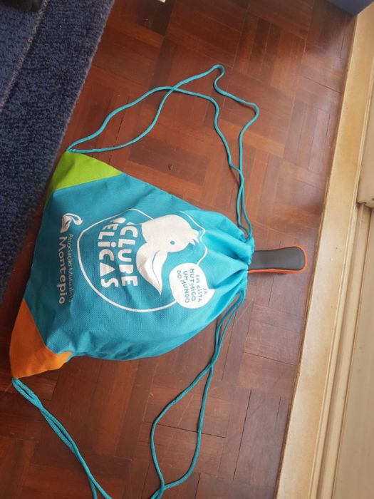 Por estrear Raquetes e bola de praia