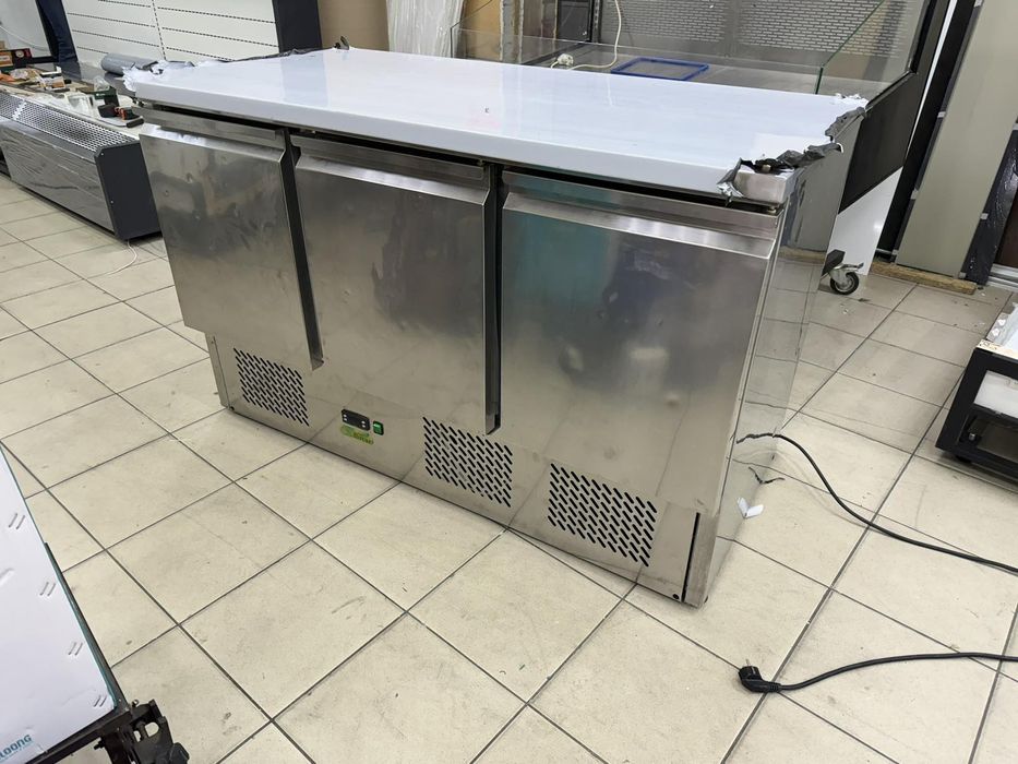 Холодильний стіл KUM 1.5м