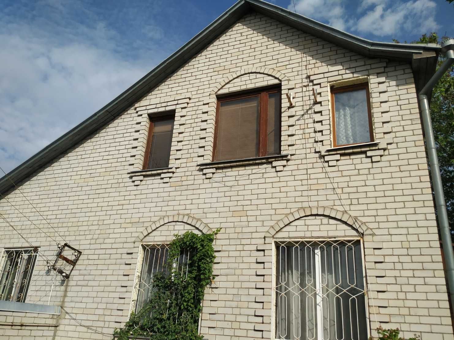 Продам будинок 2 поверхи Коротич