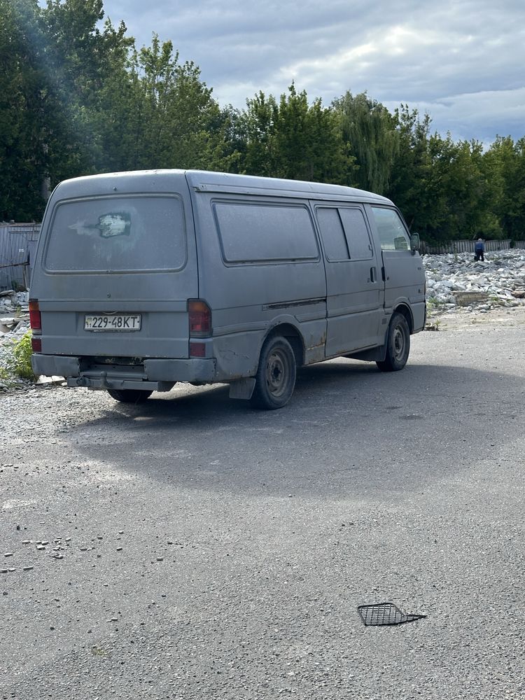 Продам бус мазда е2000 пасажир