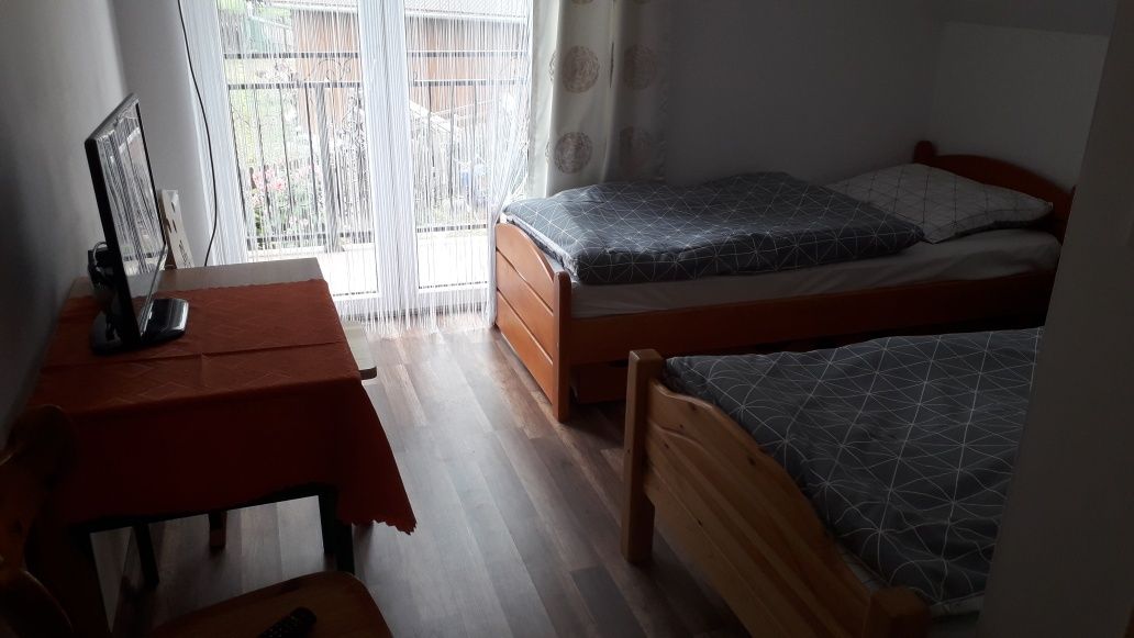 Domek w górach, noclegi, pokoje, majówka  Łopuszna