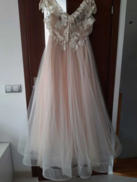 Suknia ślubna plus kolczyki