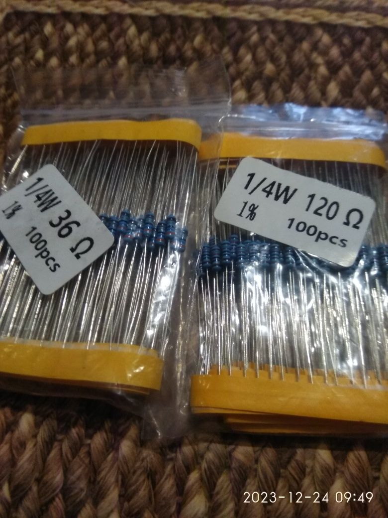 Резистори  1/4 w  і Smd резистори, кнопка smd.