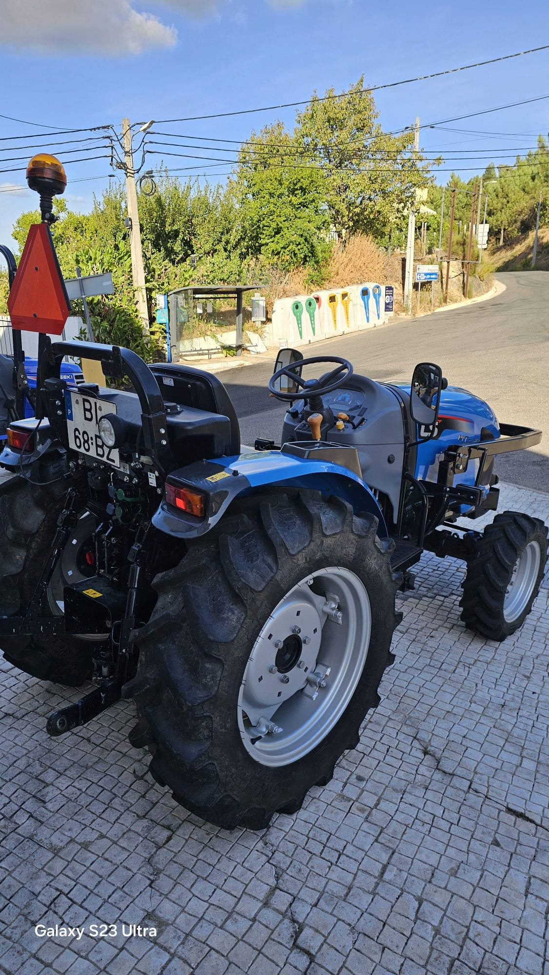 Tractor LS MT3. 35cv