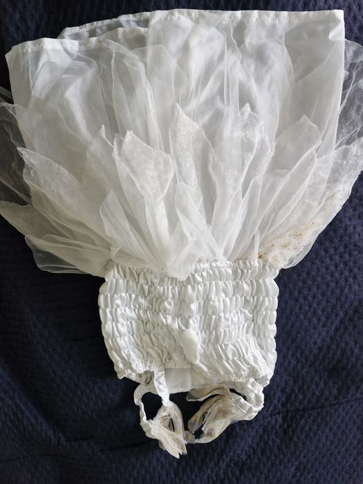 George, 3-5 l. Strój aniołka ze skrzydłami