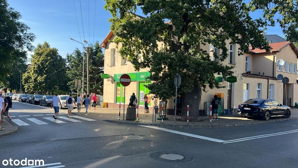 Żabka podpisana nowa umowa do 2037 r