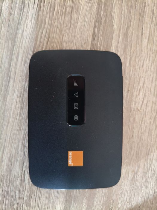 Router przenośny Airbox LTE MW40V 4G mobilny hotspot.