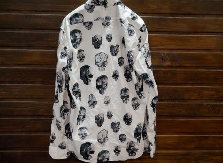Стильная рубашка в черепах от Junk de Luxe Casual Style
