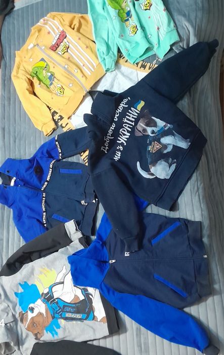 Кофти на хлопчика в чудовому стані