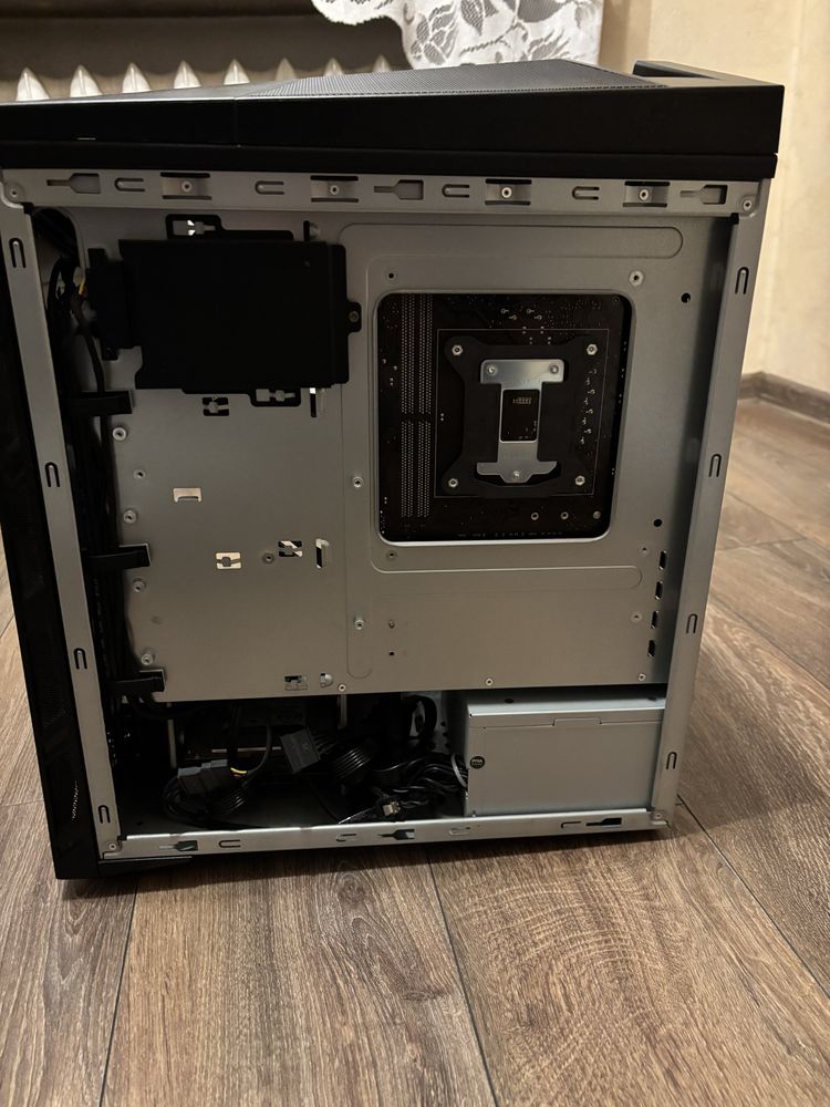 Komputer msi intel core i5 8 gen plus klawiatura