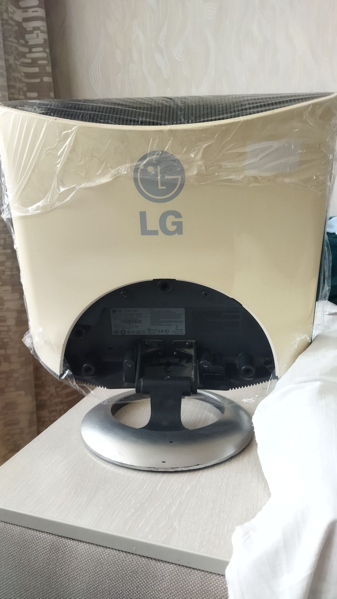 Монітор LG Flatron L1740BQ