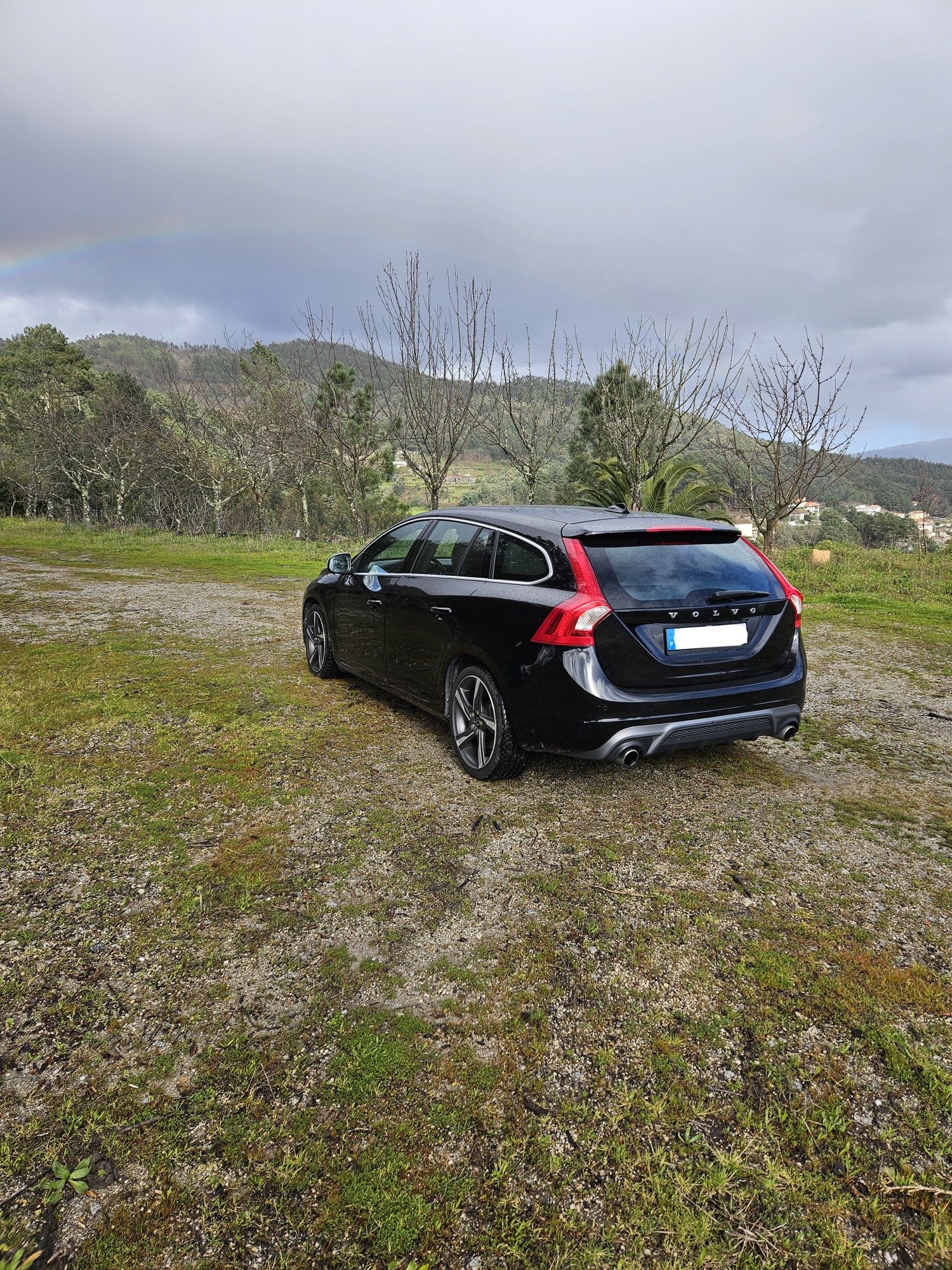 Volvo v60 2.0 d2 R Design