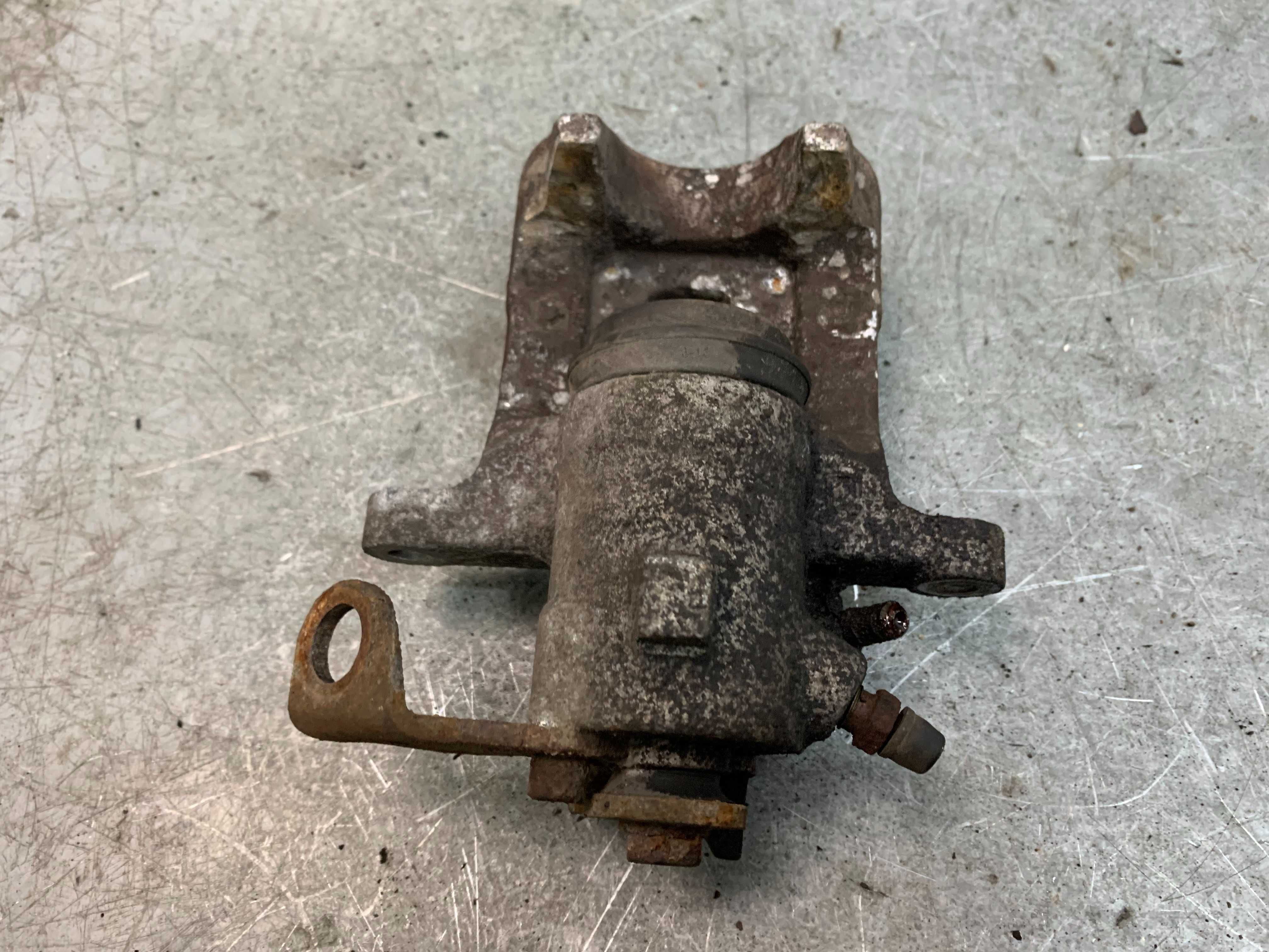 VW Golf IV Seat Toledo II LeonI Zacisk Hamulcowy Prawy Tylny Prawy Tył