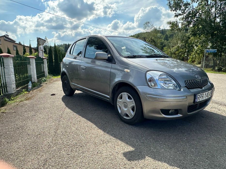 toyota yaris 1.0 vvti benzyna