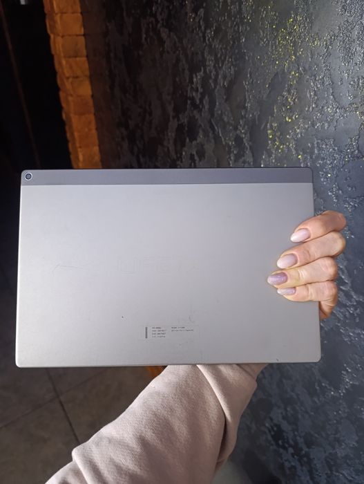 Планшет  Lifetab