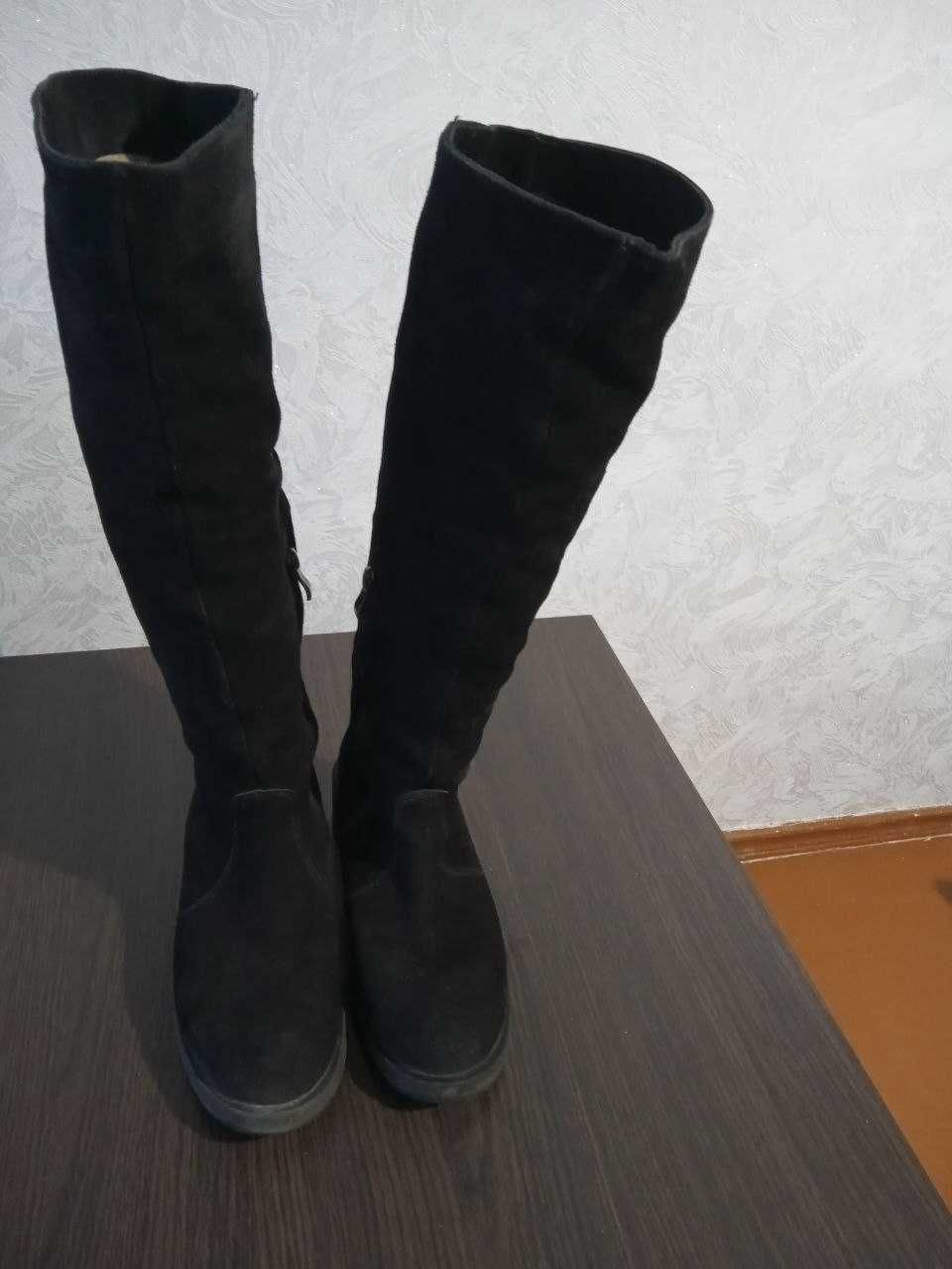 Продам женские сапоги, 39р замшевые